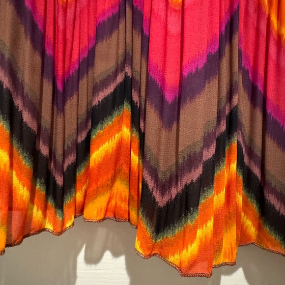 Multi colored fully lined sheer skirt - Picture 3 of 4